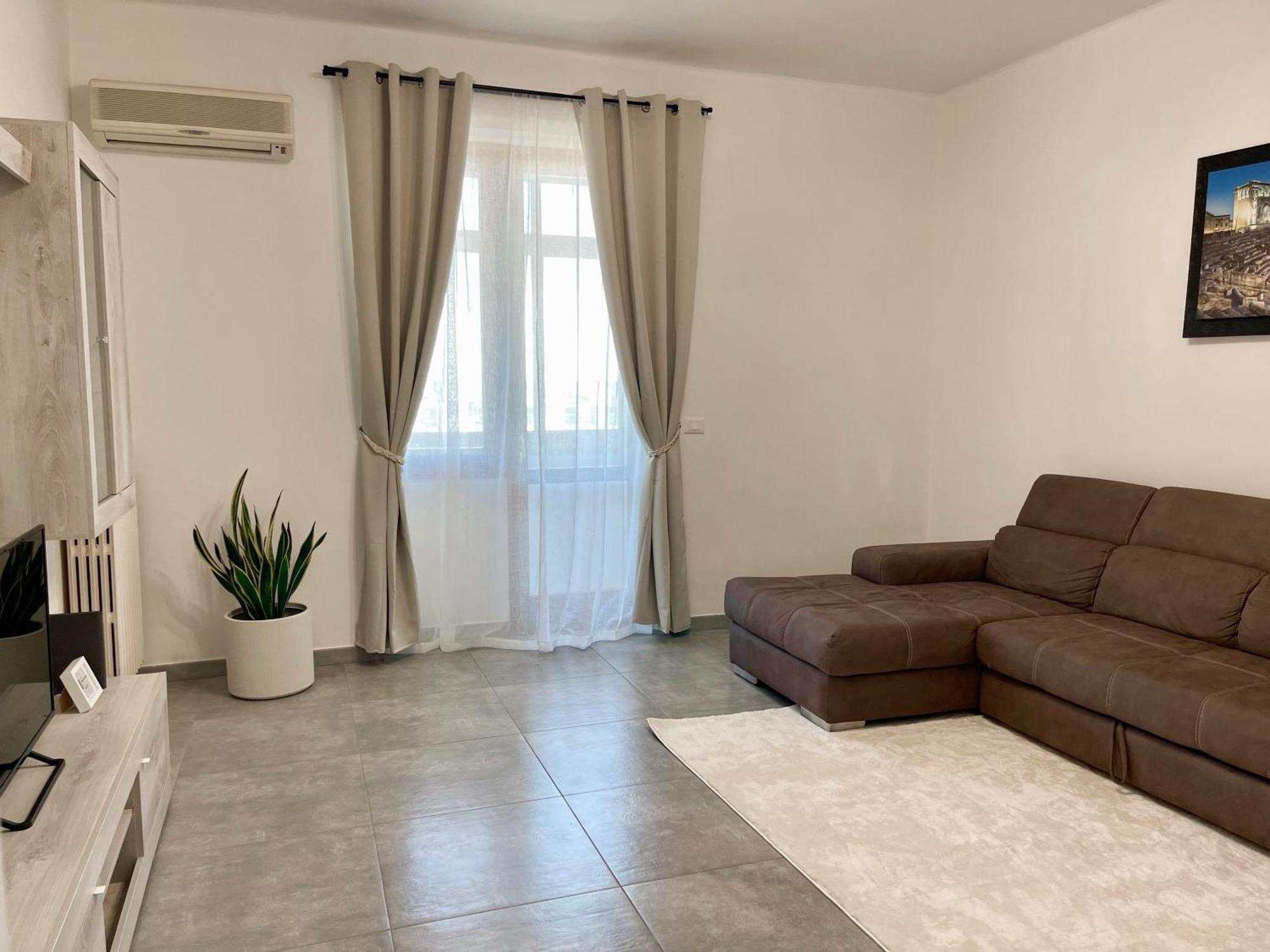 All'Apulia N'23 - Apartment With Parking เลชเช ภายนอก รูปภาพ