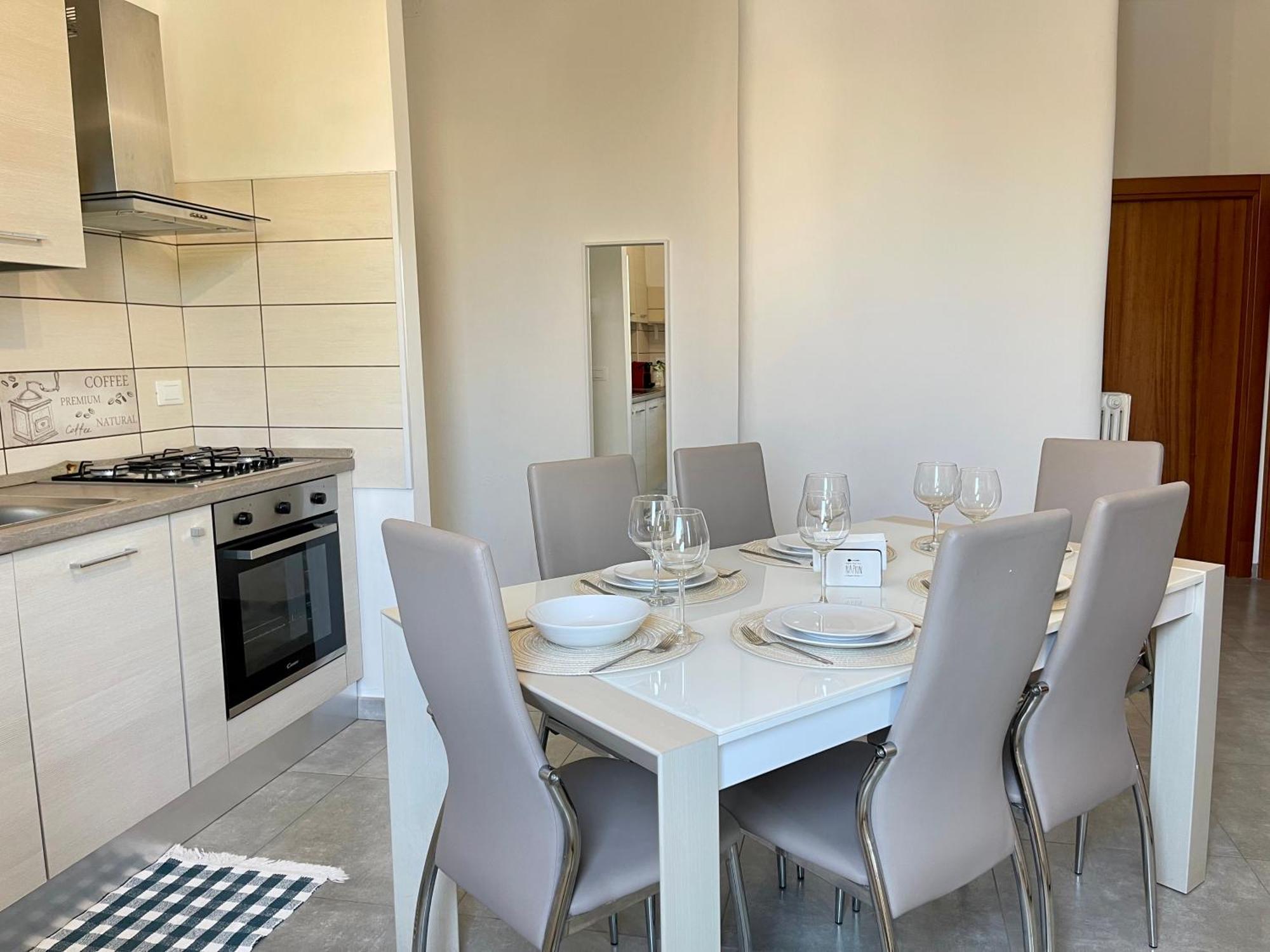 All'Apulia N'23 - Apartment With Parking เลชเช ภายนอก รูปภาพ