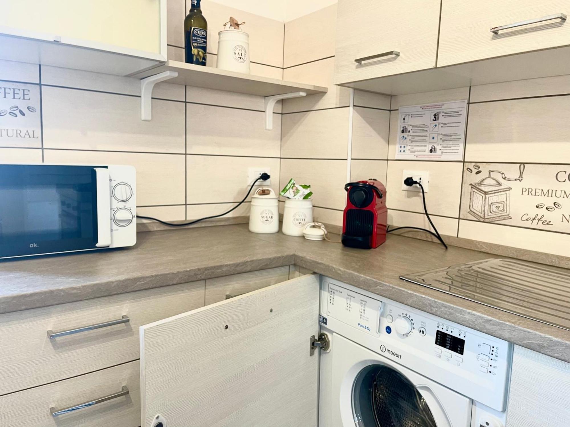 All'Apulia N'23 - Apartment With Parking เลชเช ภายนอก รูปภาพ
