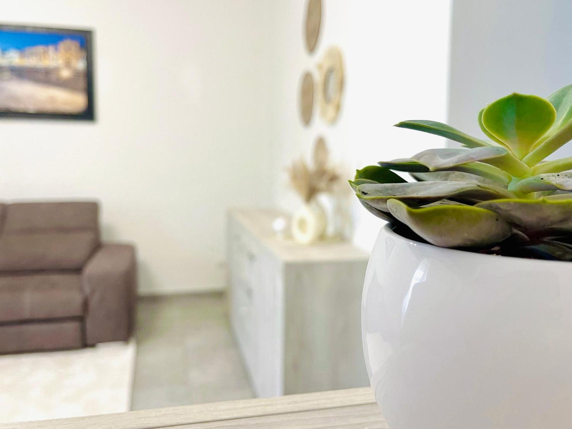 All'Apulia N'23 - Apartment With Parking เลชเช ภายนอก รูปภาพ